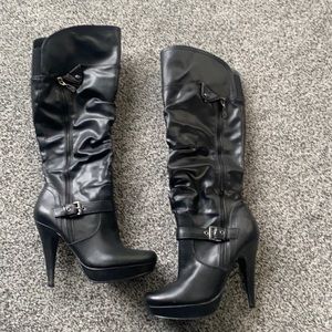 Women’s Guess boots